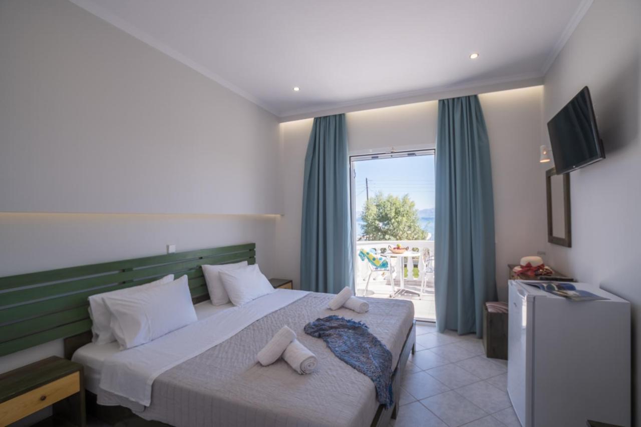 Christina Beachfront Rooms By Hotelius Petriti  Exterior photo
