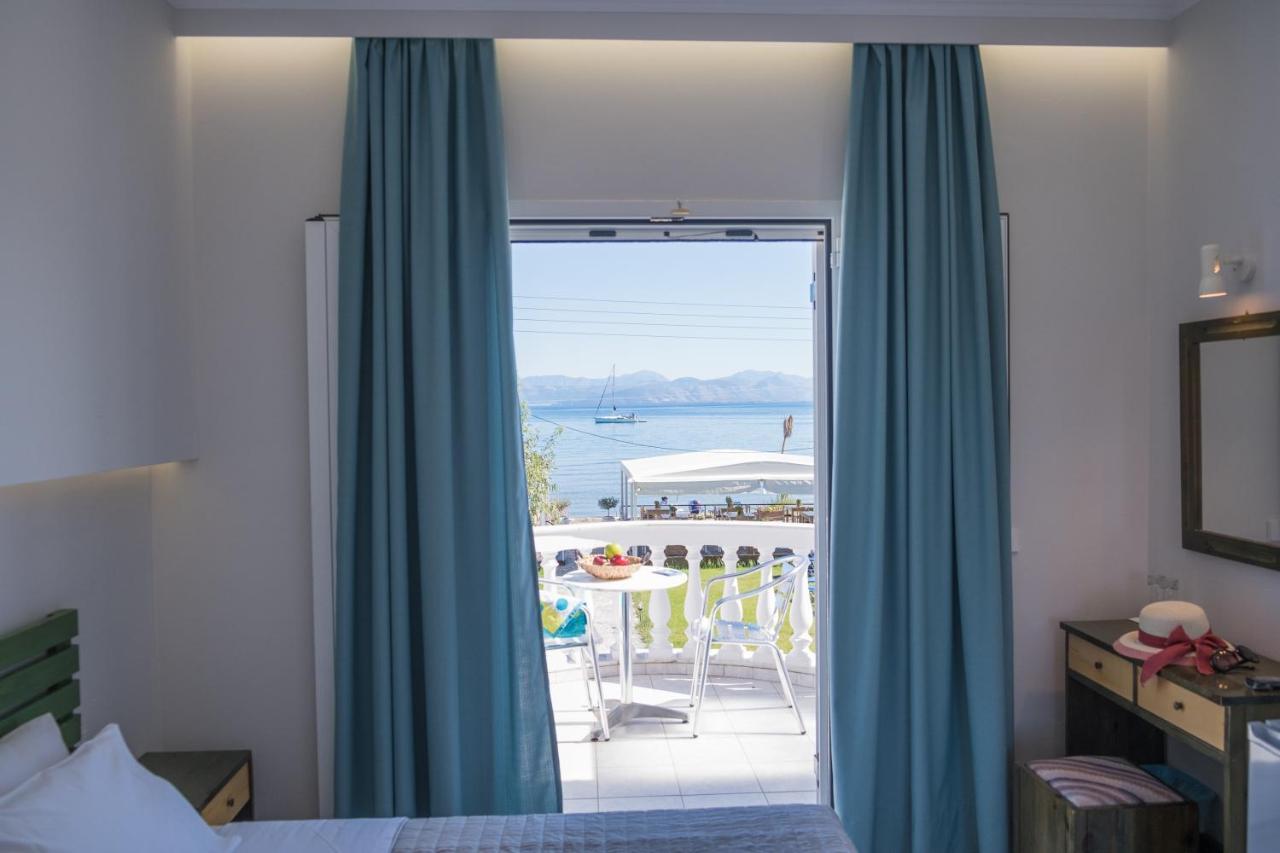 Christina Beachfront Rooms By Hotelius Petriti  Exterior photo