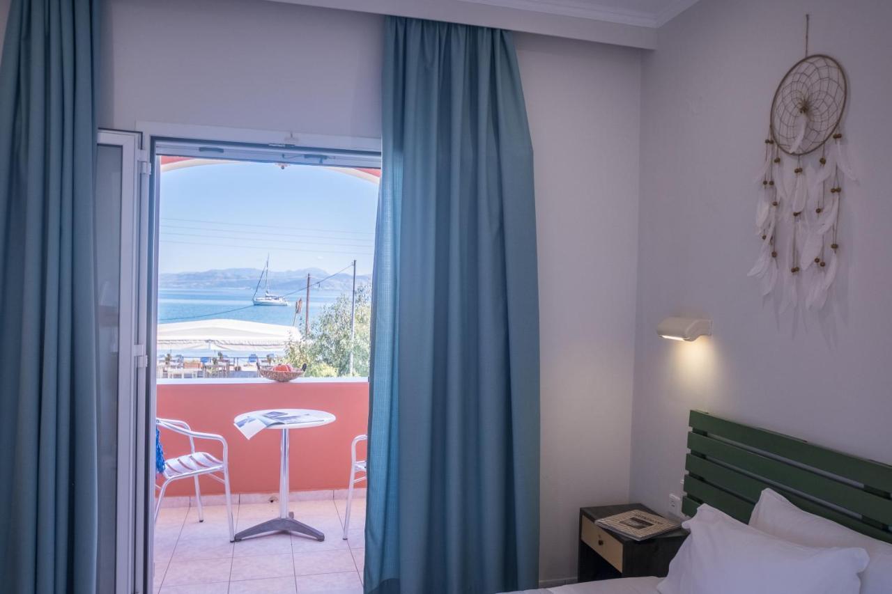 Christina Beachfront Rooms By Hotelius Petriti  Exterior photo