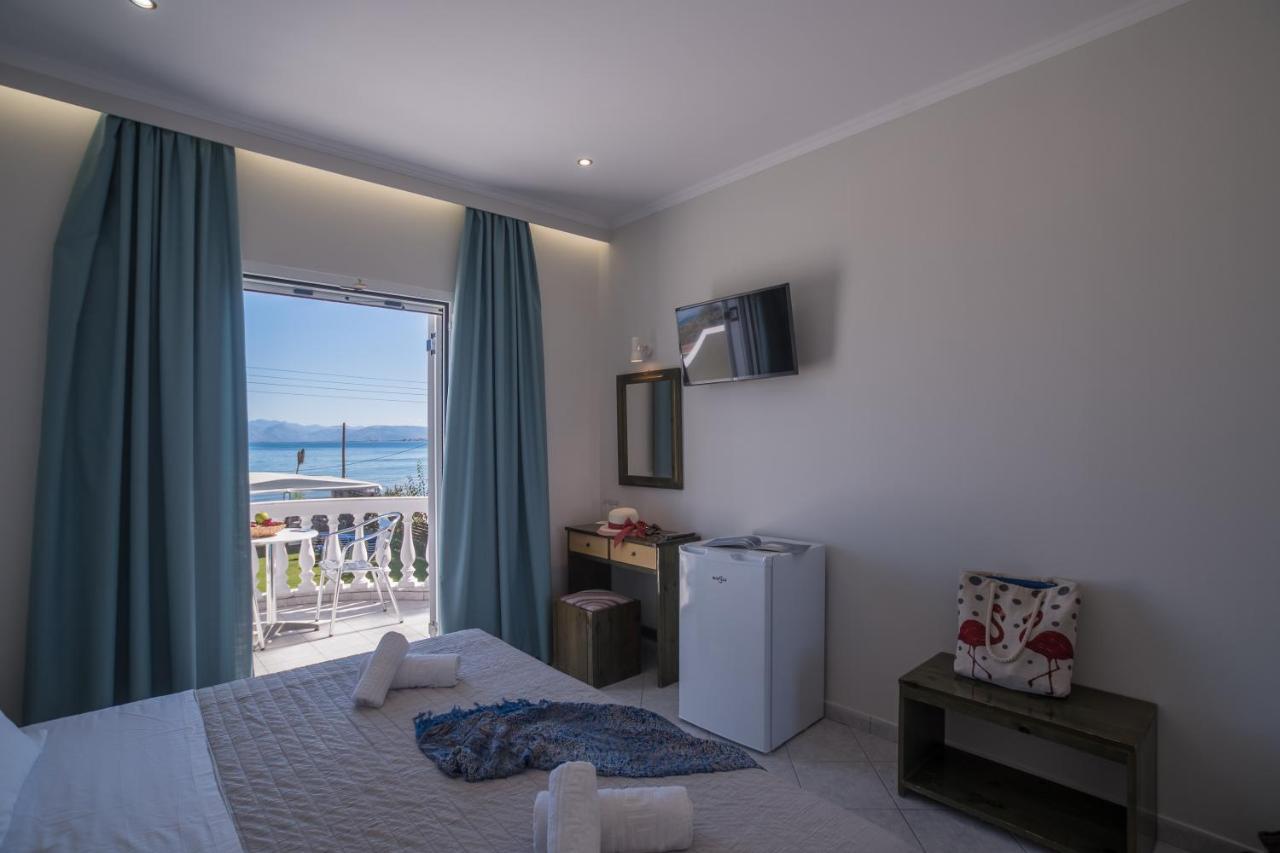 Christina Beachfront Rooms By Hotelius Petriti  Exterior photo